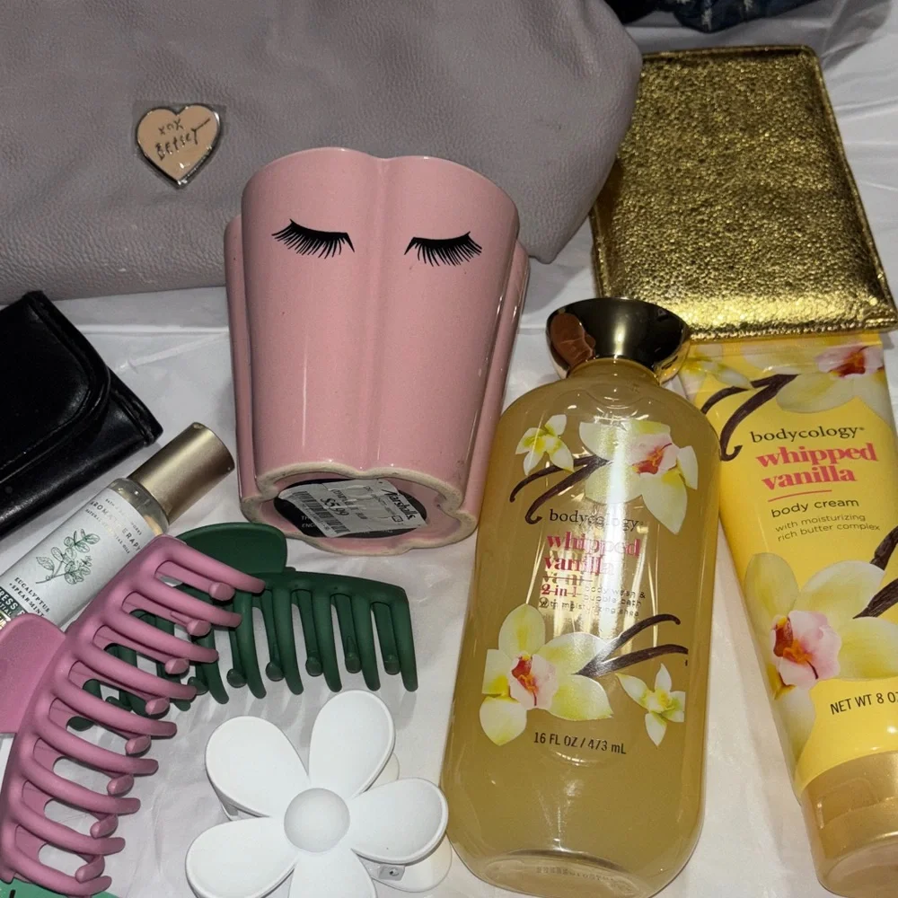 Beauty & Self-Care Bundle – Mixed Accessories + New Cosmetics